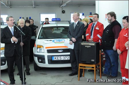 &Uuml;gyeleti aut&oacute; &aacute;tad&aacute;sa Szombathelyen